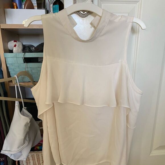 White forever 21 blouse open shoulder - Picture 1 of 4
